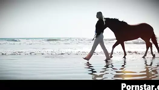 seksi kırmızı kırmızı parmaklar onu traş KEDİ solo