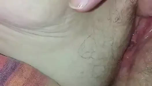 Kız arkadaşımın kıllı ve ıslak amcığı