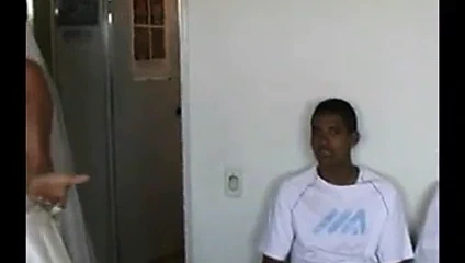 Brezilyalı erkeklerle balayında gelin paylaşımı