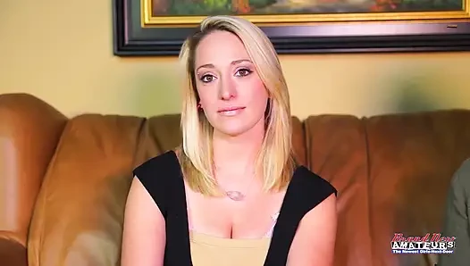 Jennifer Vicky büyük memeli sarışın tombul orta yaşlı seksi kadınlar istekli göt dil!