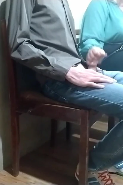 Звони мне в любое время, когда незнакомец мне в приёмной