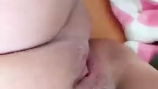 Coroa se masturbando