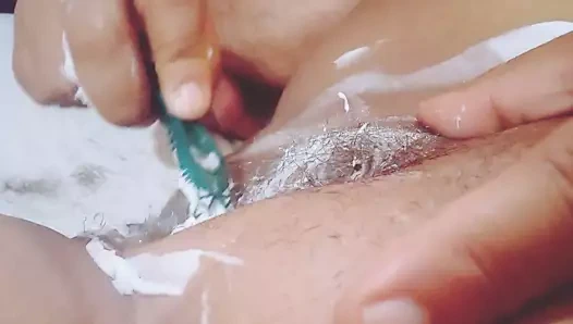 Ben pov kaydederken kocam kedimi traş ediyor