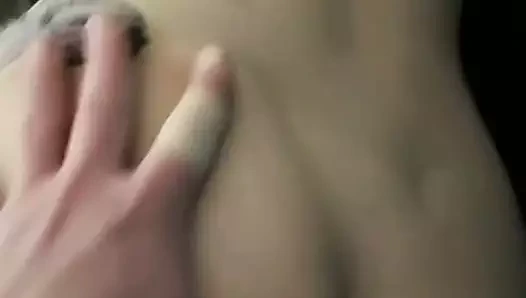 Su birikintisi sürtük masaja ihtiyaç duyuyordu