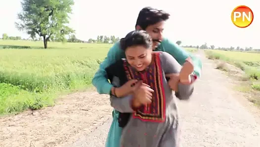 Rasta puchny per sub kach daba lia- köyde yolda lanet