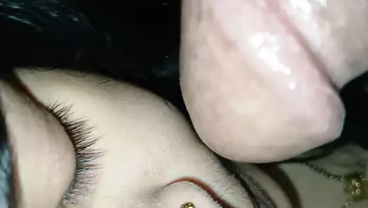 My college ex-boyfriend fucked me when he came to meet me behind my husband