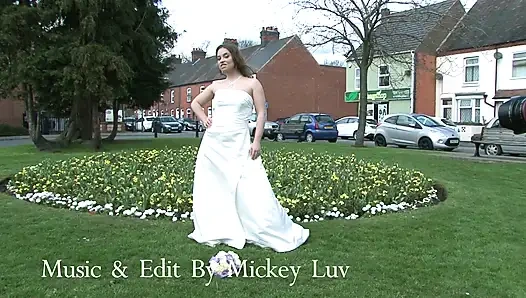 Aldatan gelin sert sikiliyor