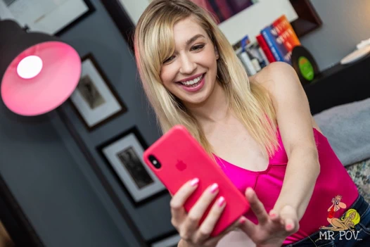 Sarışın bebek mackenzie moss pov seks vid o finishes the iş