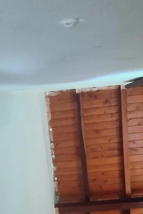 Gavat kocama arkadaşının beni nasıl siktiğine göndermek için bakış açısıyla domalarak kendimi filme alıyorum