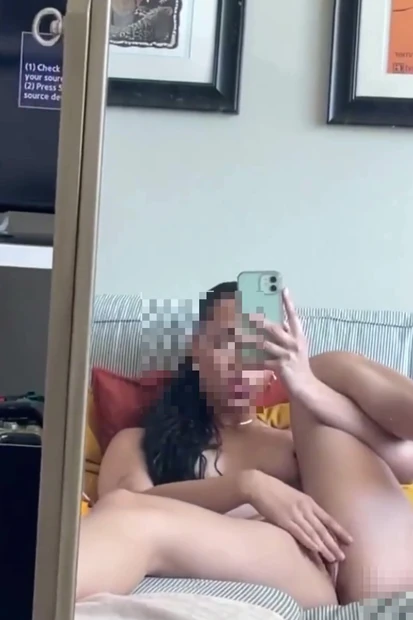 Qartveli gogo. Vyidi videoebs.