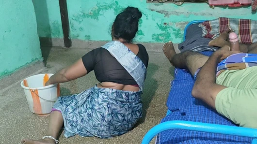 Ev hizmetçimle ateşli seks yaptım ve dölümü amına yedirdim