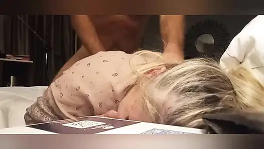 Gavat kocamın amımı ve gırtlağımı kullanmasına izin ver. Boğalarım ortaya çıkmadan önce