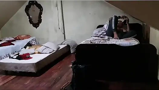 Ev arkadaşımı domaltarak sikiyorum dölleme