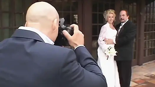 Düğün gelini fotoğraf çekimi vahşi bir sikişle bitiyor