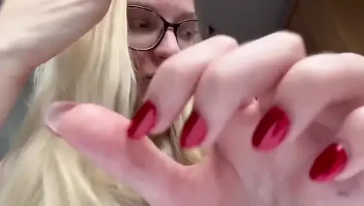 Merhaba cüce dev kadın asmr