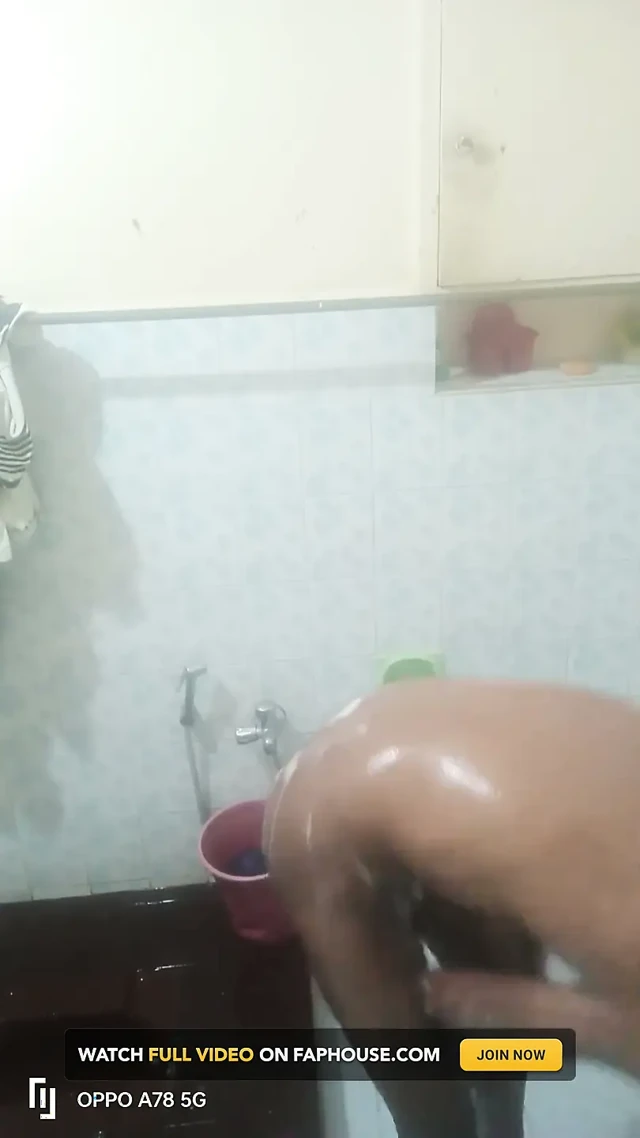 Azgın orta yaşlı seksi kadın sikici