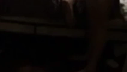 Büyük iri güzel kadının götünü sıkıyor #2