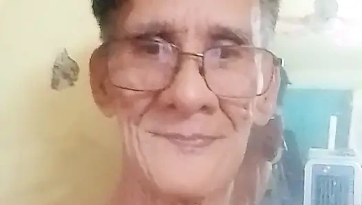 Karımı sikiyorum. Amına boşalıyorum