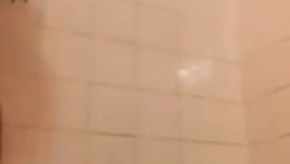 Sevimli tombul abanoz çıplak banyo