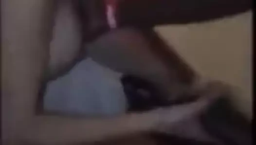 Kocası kaydederken minyon karısı otelde bbc alır.