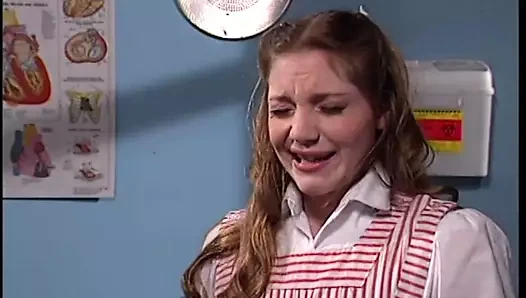 Genç pembe bebek dostumun xl horoz emmek