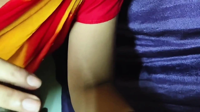 Iske Komal Honth Mere Lund Ko Chat Rhi H