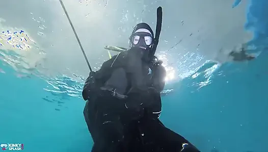 Tam Scuba Gear'da sualtı hakimiyeti