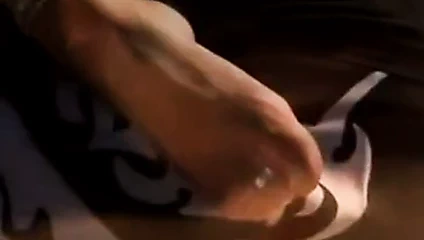 Sıcak busty euro esmer puma kim o?