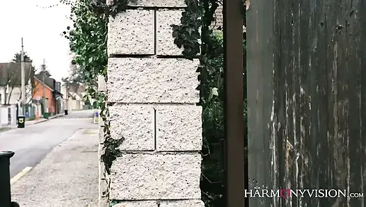 Ateşli hatunlar Tina Kay, Victoria Saf şanslı adamla sikişiyor