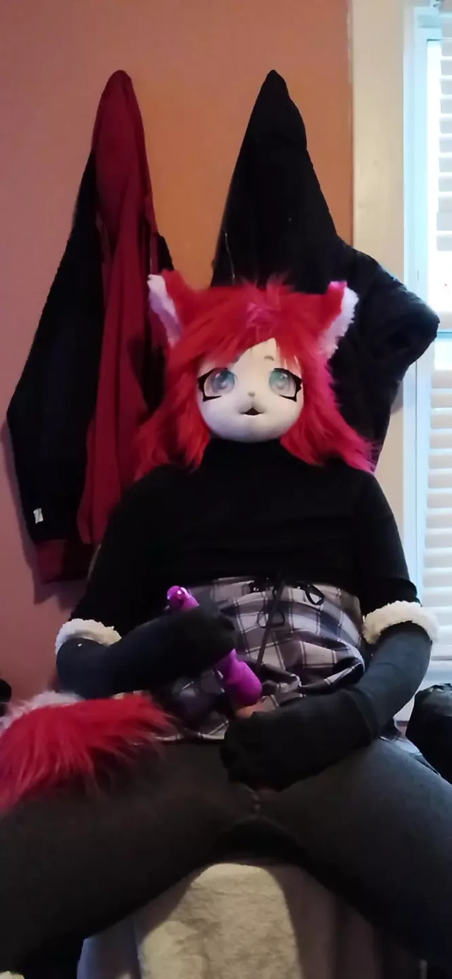 Candy Cane şimdiye kadarki en tatlı kıyafetiyle titreşimler yapıyor ve boşalıyor