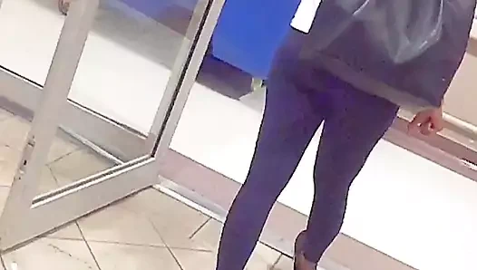 Siyah tozluk sevimli karışık piliç