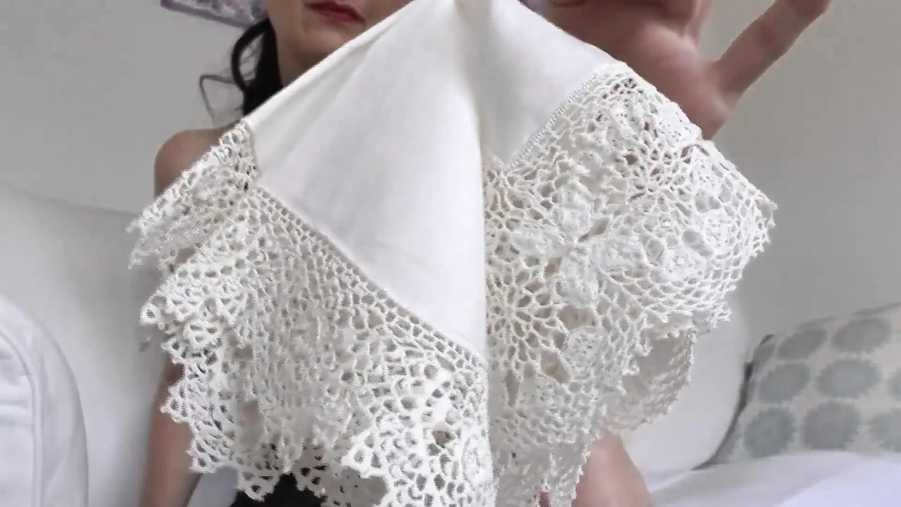 HD We Smell White Antique Cloth Handkerchiefs Lady Victoria Valente Leather Joi Fetish German Closeup Hd Porn (Latest) - Australia Special