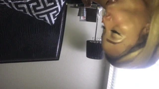 O kesinlikle bir çük üzerinde (67)