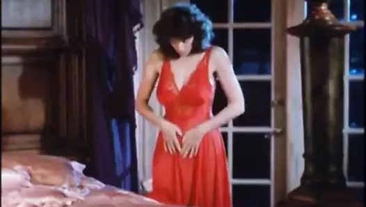 Adım annemin odası.