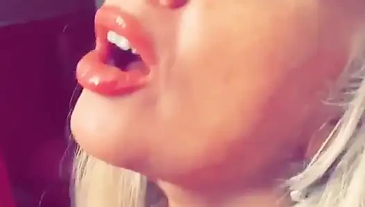 Benimle sadece bu titreşimin rahatlaması için dans et