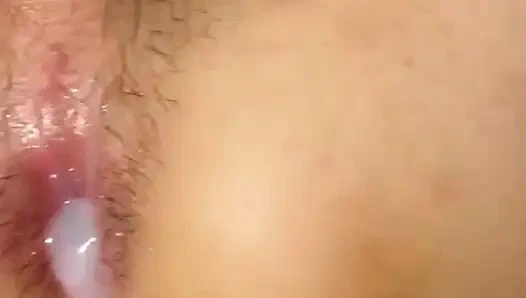 İki seksi Asyalı iri güzel kızla sert üçlü seks