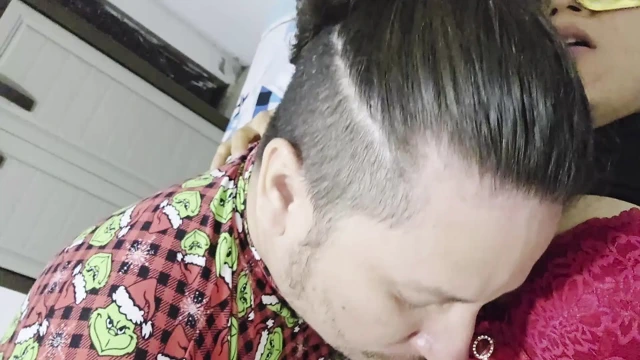 Stepdad's Naughty Surprise: Gifting Stepdaughter a New Toy & Testing it Together While Home Alone