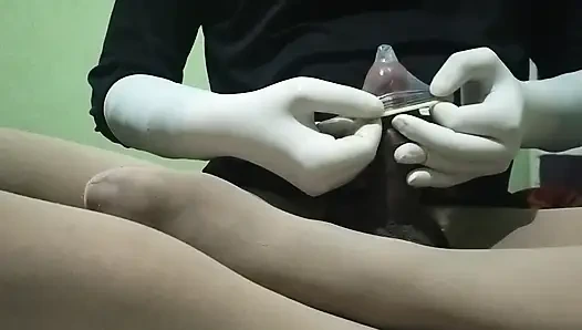 Cerrahi eldivenler boşalıyor