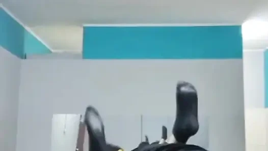 Erkek arkadaşım çok ateşli ve beni çok sertleştiriyor