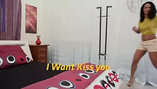 Vipissy - isabella ve lucia - lezbiyen çiş içme