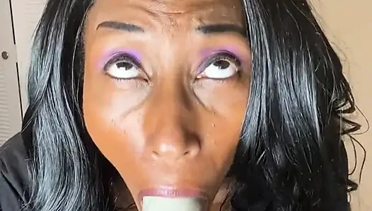 Babanın itaatkar sürtüğü