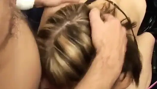 Bu kızlar büyük sayılarla yarakları seviyor