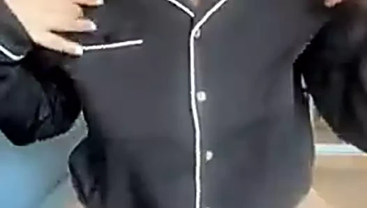 traş pijama kaptı büyük göğüsler