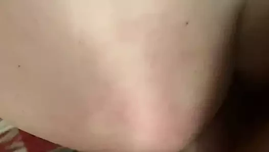 Aldatan orta yaşlı seksi kadın götten sikişiyor