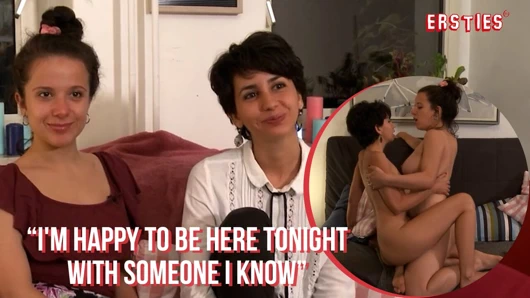 Ersties - lezbiyen arkadaşlar Anais ve Agave seksi kız eğlencesiyle öğleden sonranın tadını çıkarıyor