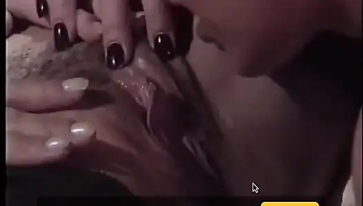 Mafya patronu Samantha St. James'in üvey kızı Belligerent Clanchelsea Blue temsilcisiyle kendi oyununu oynuyor