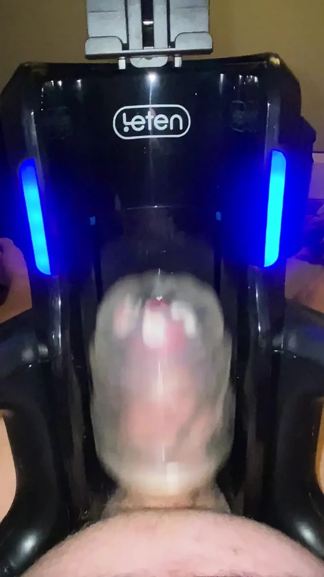 Sağım makinesiyle çılgın büyük boşalma