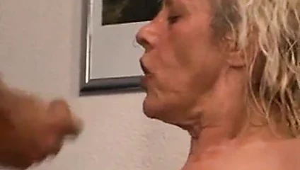 Notgeile Oma die ICH auch gerne ficken wuerde T2