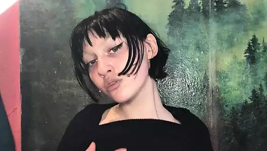 Derin gırtlak ve dar amcıklı bir kız sekreterin rolü için deniyor