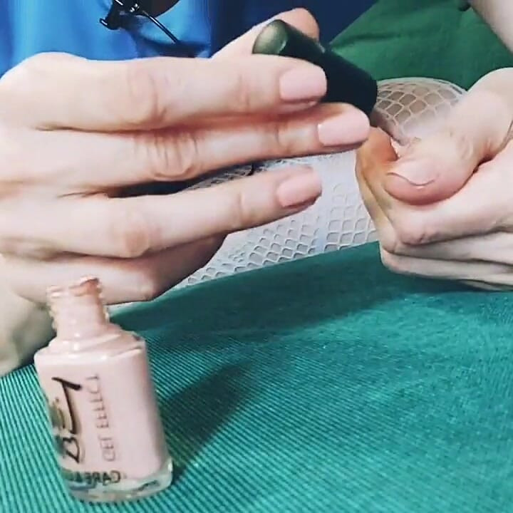 Tırnaklarımı boyadım. Asmr